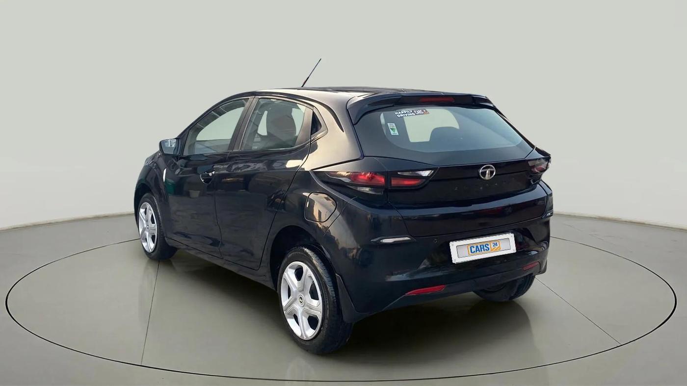 2022 Tata ALTROZ XT DIESEL DARK EDITION, Diesel, Manual, 29,918 km, Left Back Diagonal