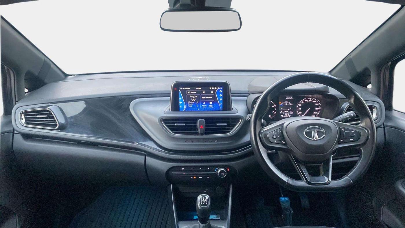 2022 Tata ALTROZ XT DIESEL DARK EDITION, Diesel, Manual, 29,918 km, Dashboard