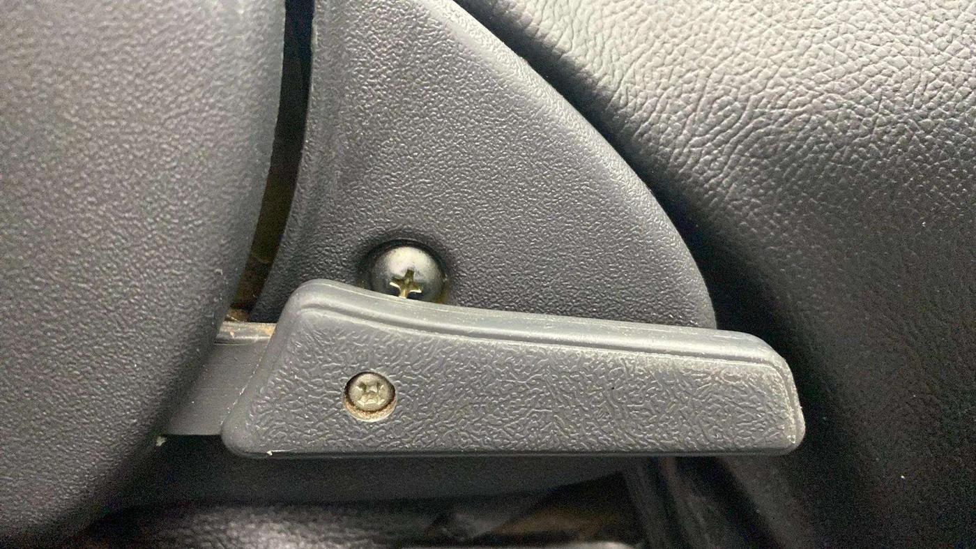 2018 Maruti Alto 800 LXI, Petrol, Manual, 76,654 km, Driver Side Adjustment Panel