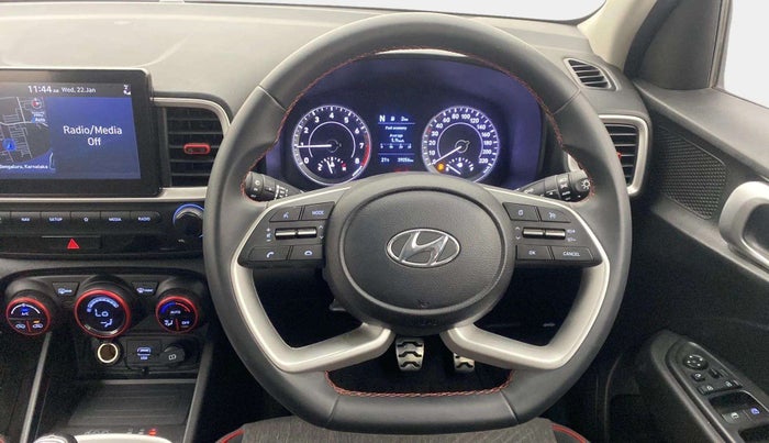 2020 Hyundai VENUE SX 1.0 (O) TURBO IMT DUAL TONE, Petrol, Manual, 39,267 km, Steering Wheel Close Up