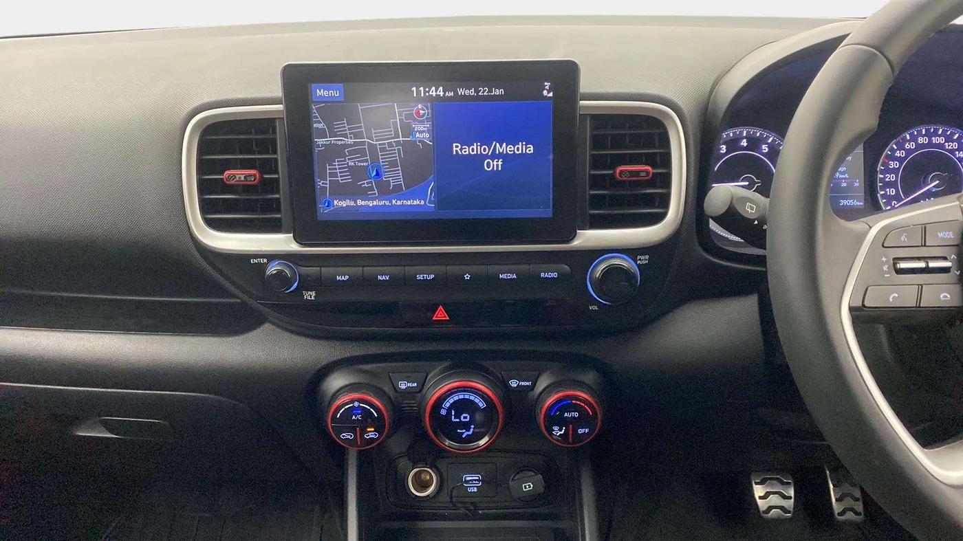 2020 Hyundai VENUE SX 1.0 (O) TURBO IMT DUAL TONE, Petrol, Manual, 39,387 km, Air Conditioner