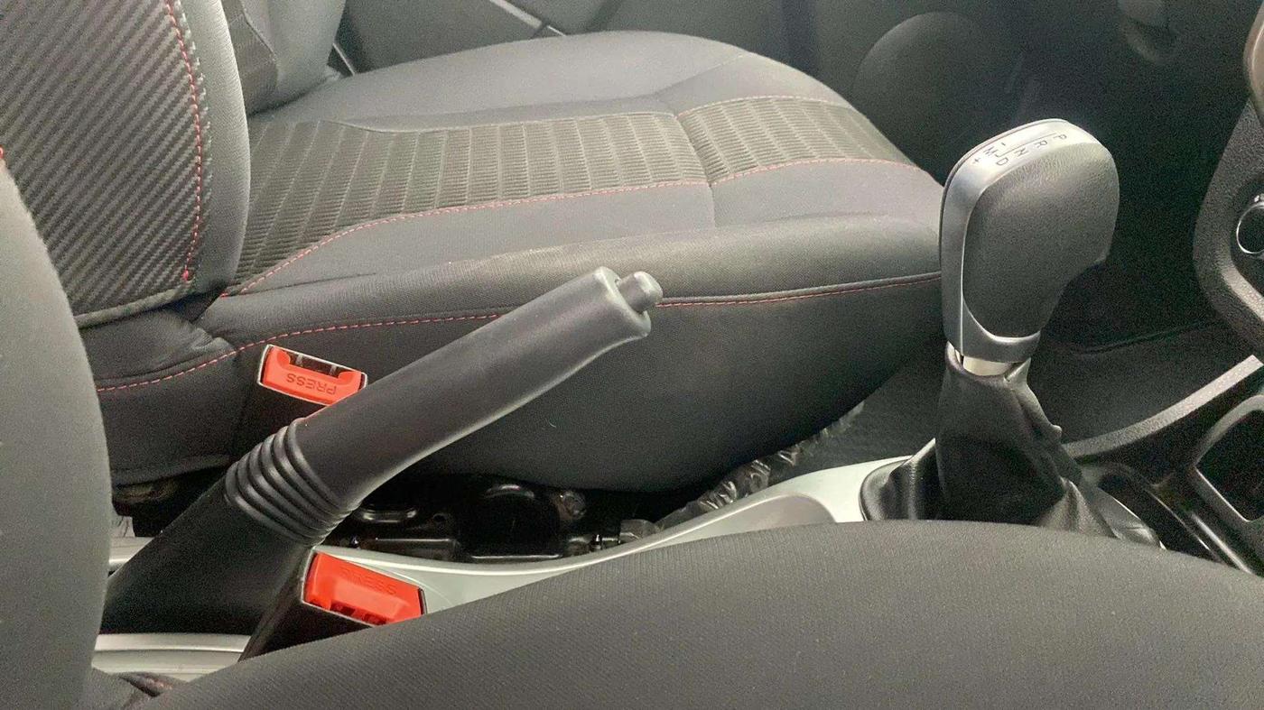 2018 Renault Duster RXS CVT, Petrol, Automatic, 55,998 km, Gear Lever
