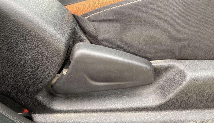 2021 Renault Kwid CLIMBER 1.0 AMT (O), Petrol, Automatic, 42,818 km, Driver Side Adjustment Panel