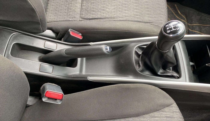 2016 Maruti Baleno DELTA PETROL 1.2, Petrol, Manual, 34,289 km, Gear Lever