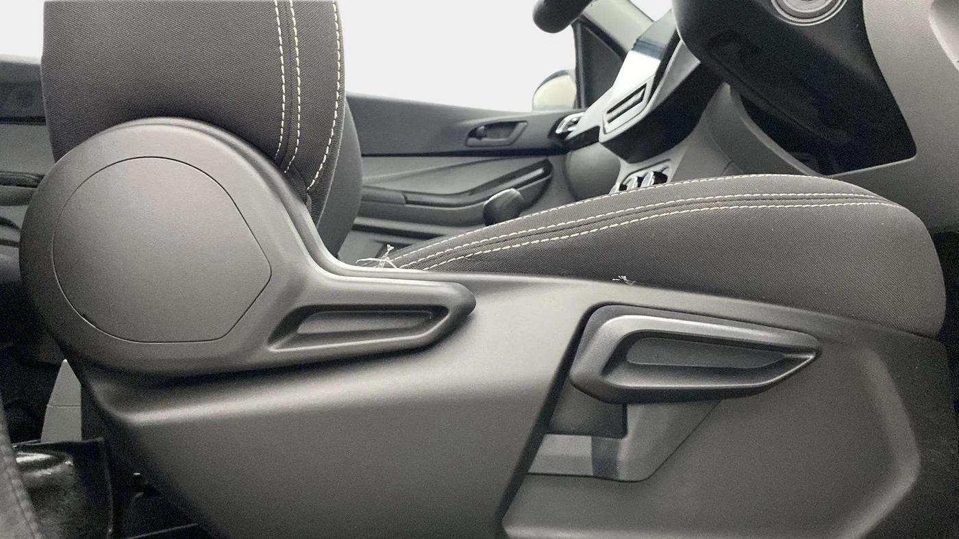 2023 Tata Tiago XT CNG, CNG, Manual, 20,370 km, Driver Side Adjustment Panel