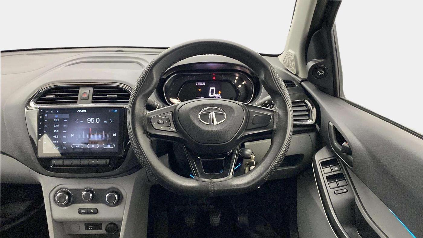 2023 Tata Tiago XT CNG, CNG, Manual, 20,370 km, Steering Wheel Close Up
