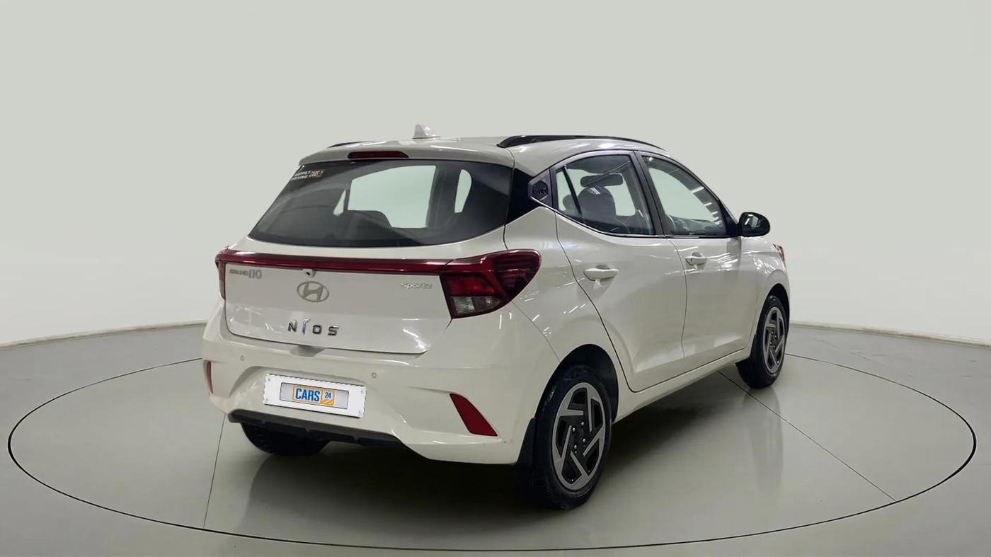 2023 Hyundai GRAND I10 NIOS SPORTZ 1.2 KAPPA VTVT CNG, CNG, Manual, 15,282 km, Right Back Diagonal