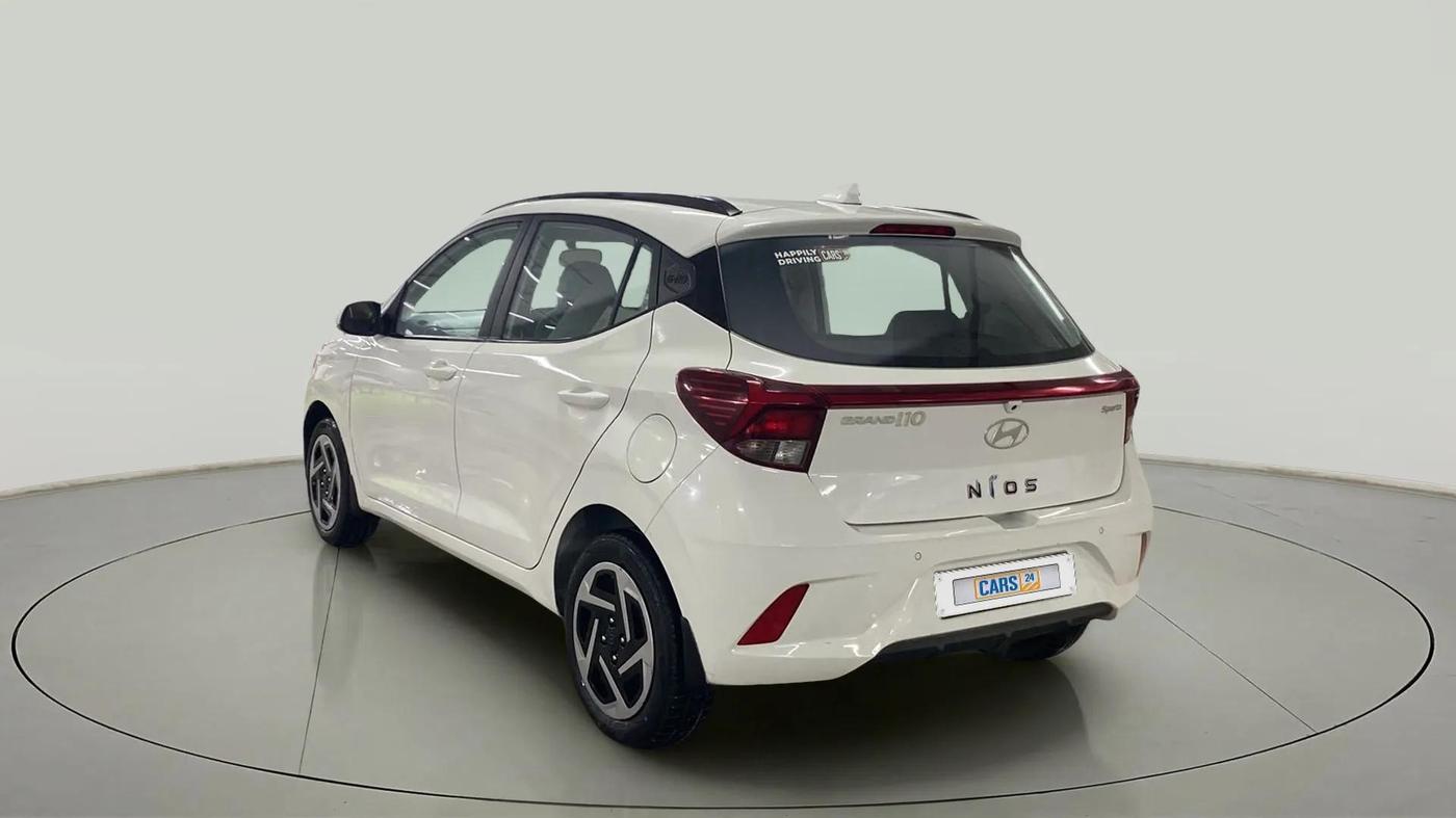 2023 Hyundai GRAND I10 NIOS SPORTZ 1.2 KAPPA VTVT CNG, CNG, Manual, 15,282 km, Left Back Diagonal