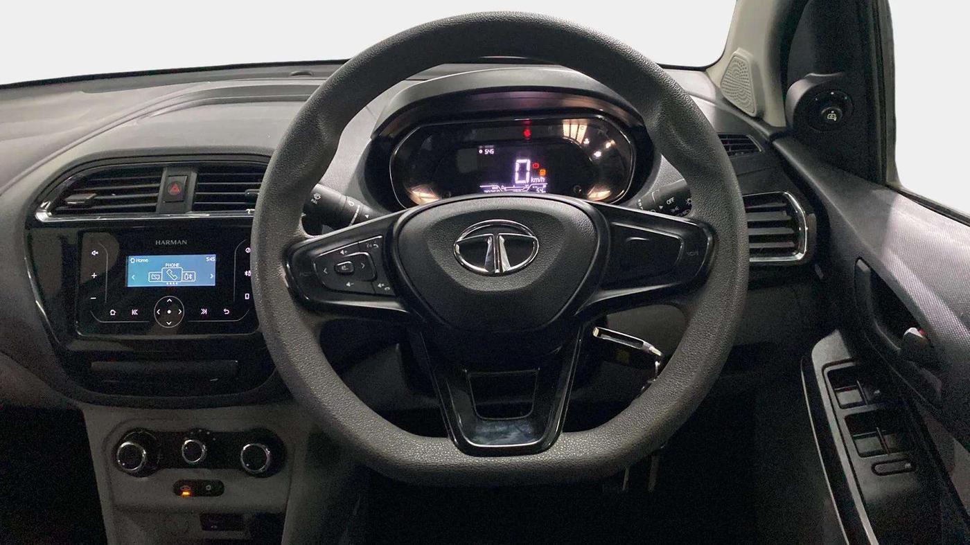 2023 Tata Tiago XT PETROL, Petrol, Manual, 20,449 km, Steering Wheel Close Up