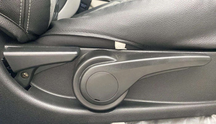 2021 Tata NEXON XZA PLUS SUNROOF DUAL TONE PETROL, Petrol, Automatic, 29,183 km, Driver Side Adjustment Panel