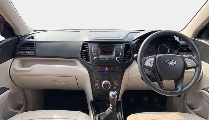 2022 Mahindra XUV300 W6 1.2 PETROL, Petrol, Manual, 24,612 km, Dashboard