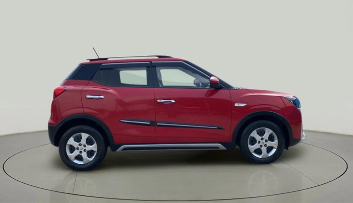 2022 Mahindra XUV300 W6 1.2 PETROL, Petrol, Manual, 24,612 km, Right Side