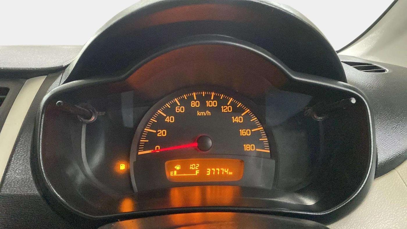 2016 Maruti Celerio VXI, Petrol, Manual, 37,817 km, Odometer Image