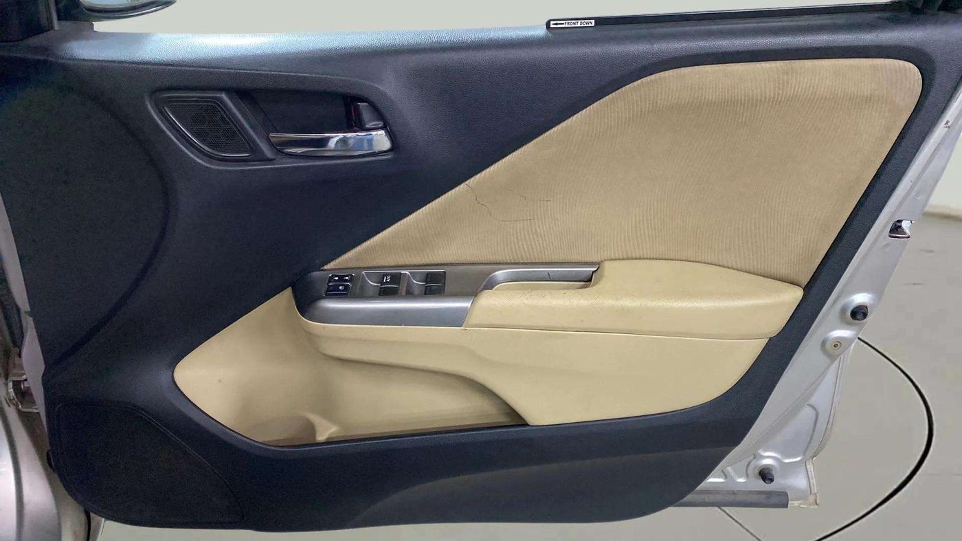 2015 Honda City 1.5L I-VTEC V MT, Petrol, Manual, 94,862 km, Driver Side Door Panels Control