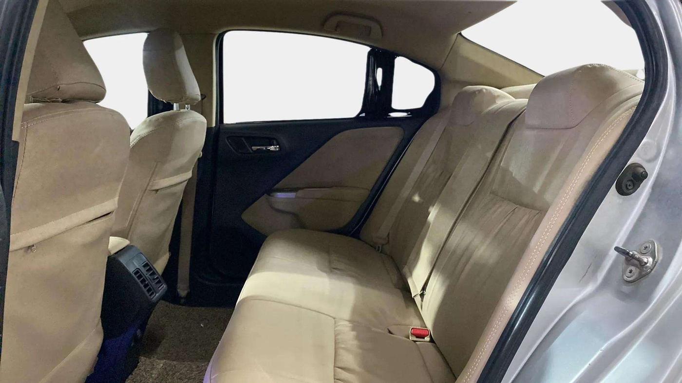 2015 Honda City 1.5L I-VTEC V MT, Petrol, Manual, 94,862 km, Right Side Rear Door Cabin