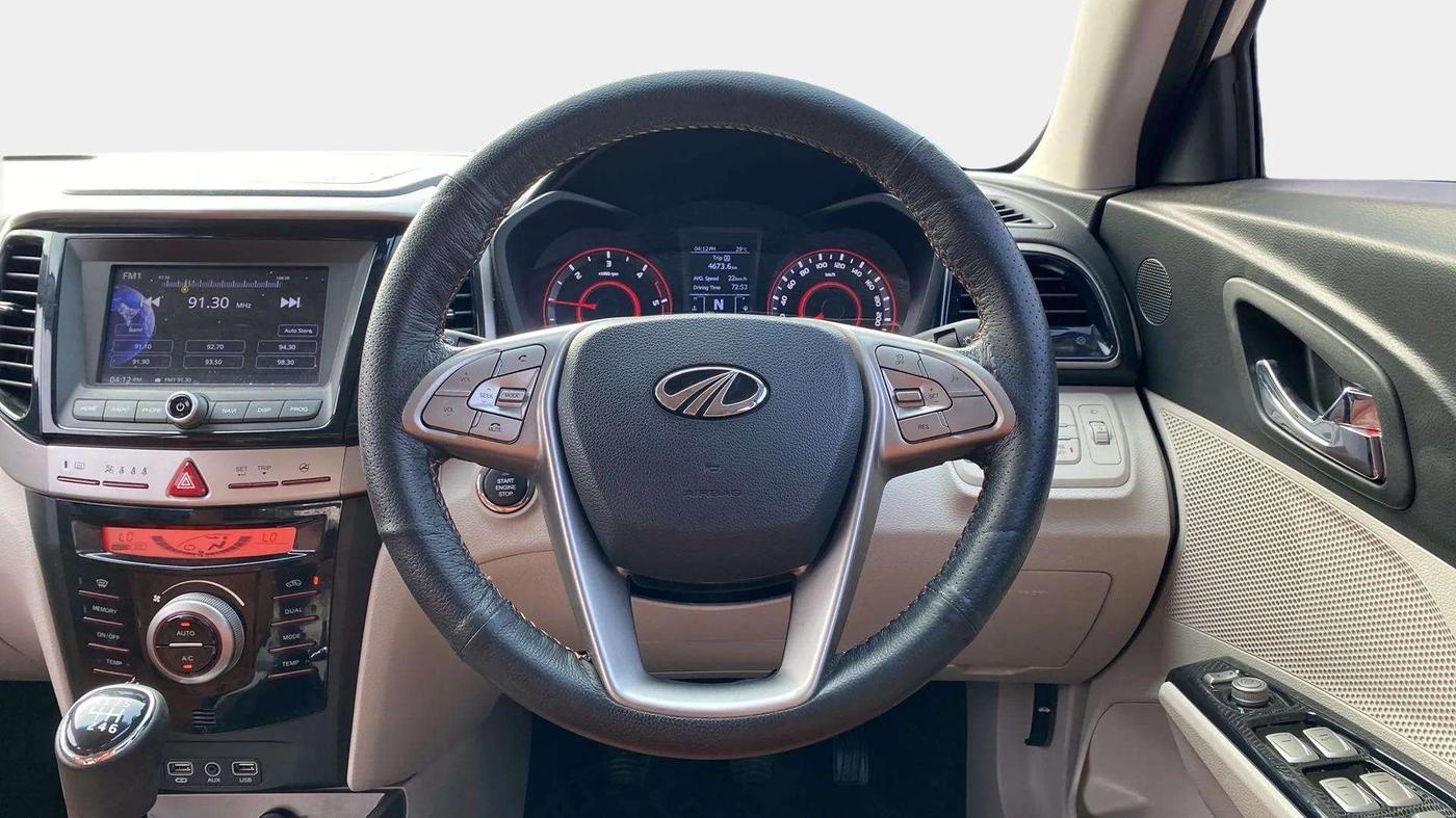 2019 Mahindra XUV300 W8 (O) 1.5 DIESEL, Diesel, Manual, 39,034 km, Steering Wheel Close Up