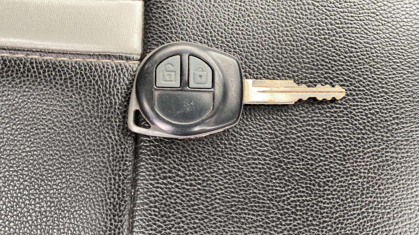 2017 Maruti Alto 800 VXI, Petrol, Manual, 17,492 km, Key Close Up