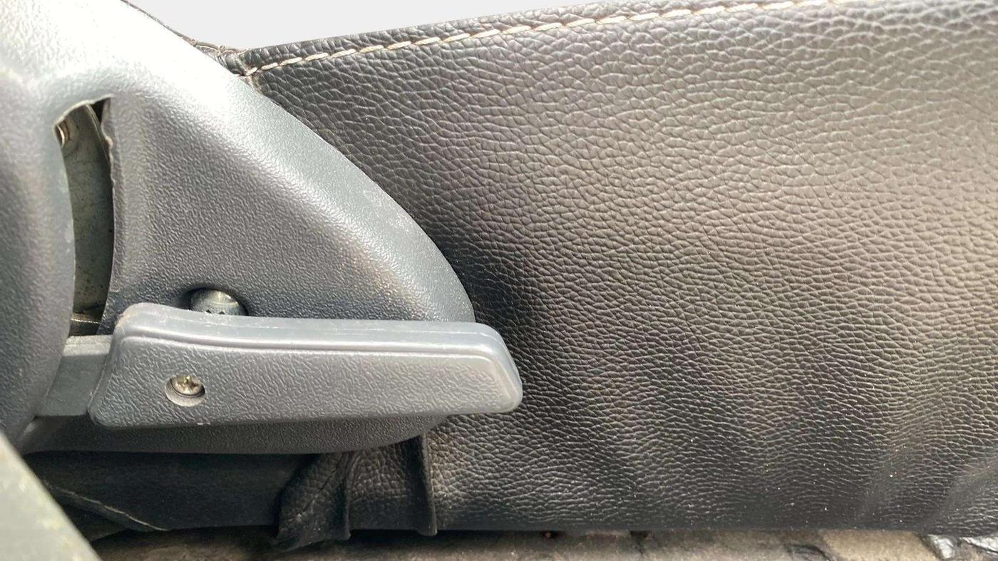 2017 Maruti Alto 800 VXI, Petrol, Manual, 17,492 km, Driver Side Adjustment Panel
