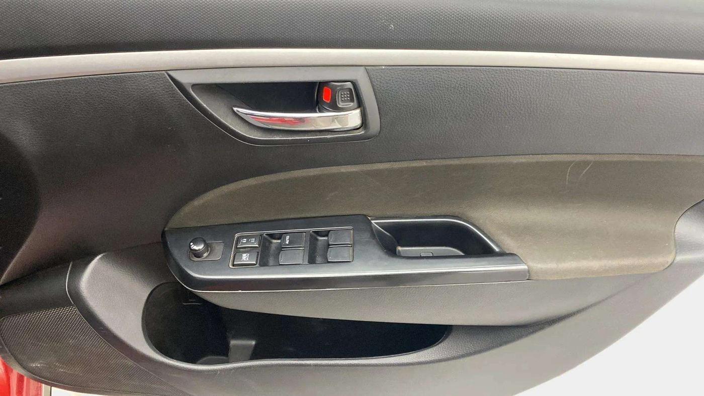 2014 Maruti Swift VXI, Petrol, Manual, 68,289 km, Driver Side Door Panels Control