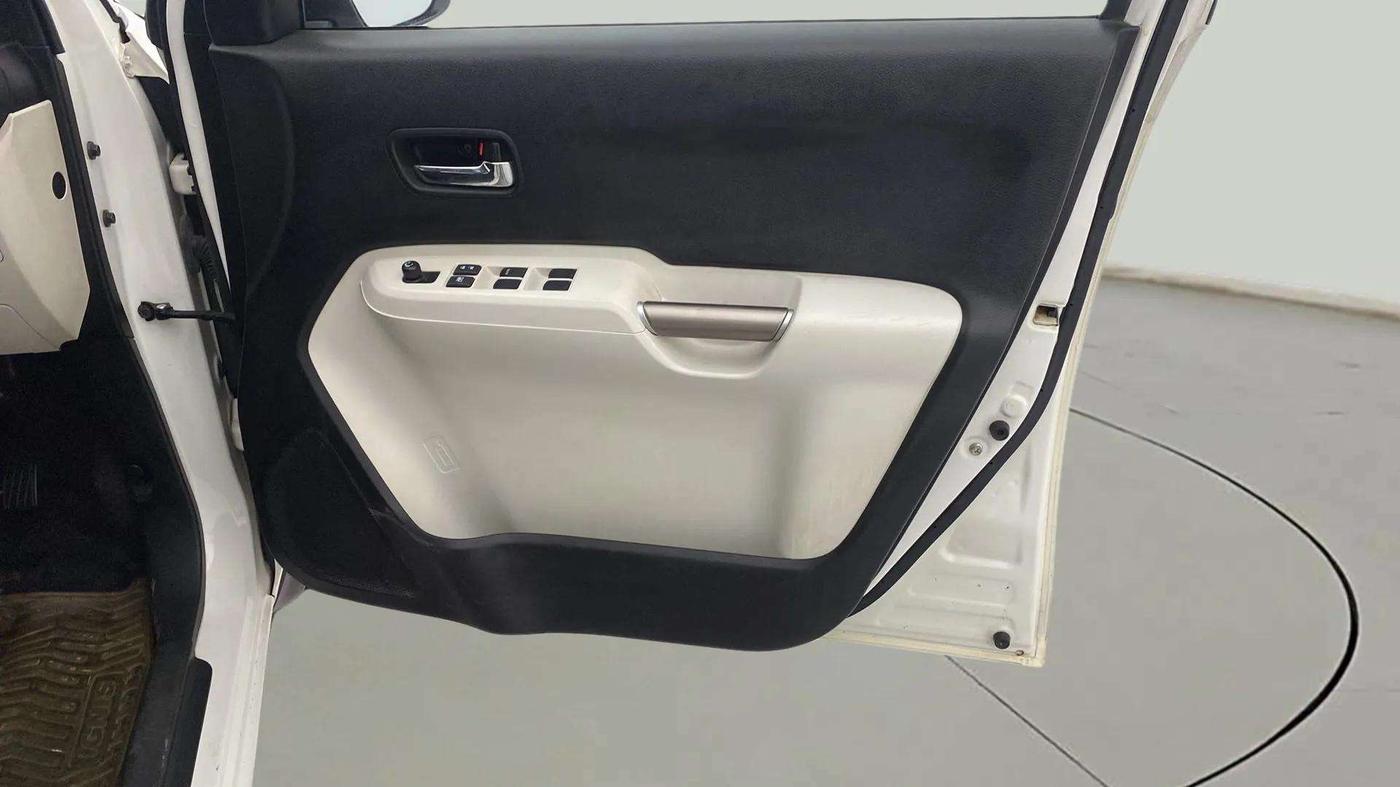 2018 Maruti IGNIS DELTA 1.2, Petrol, Manual, 8,575 km, Driver Side Door Panels Control