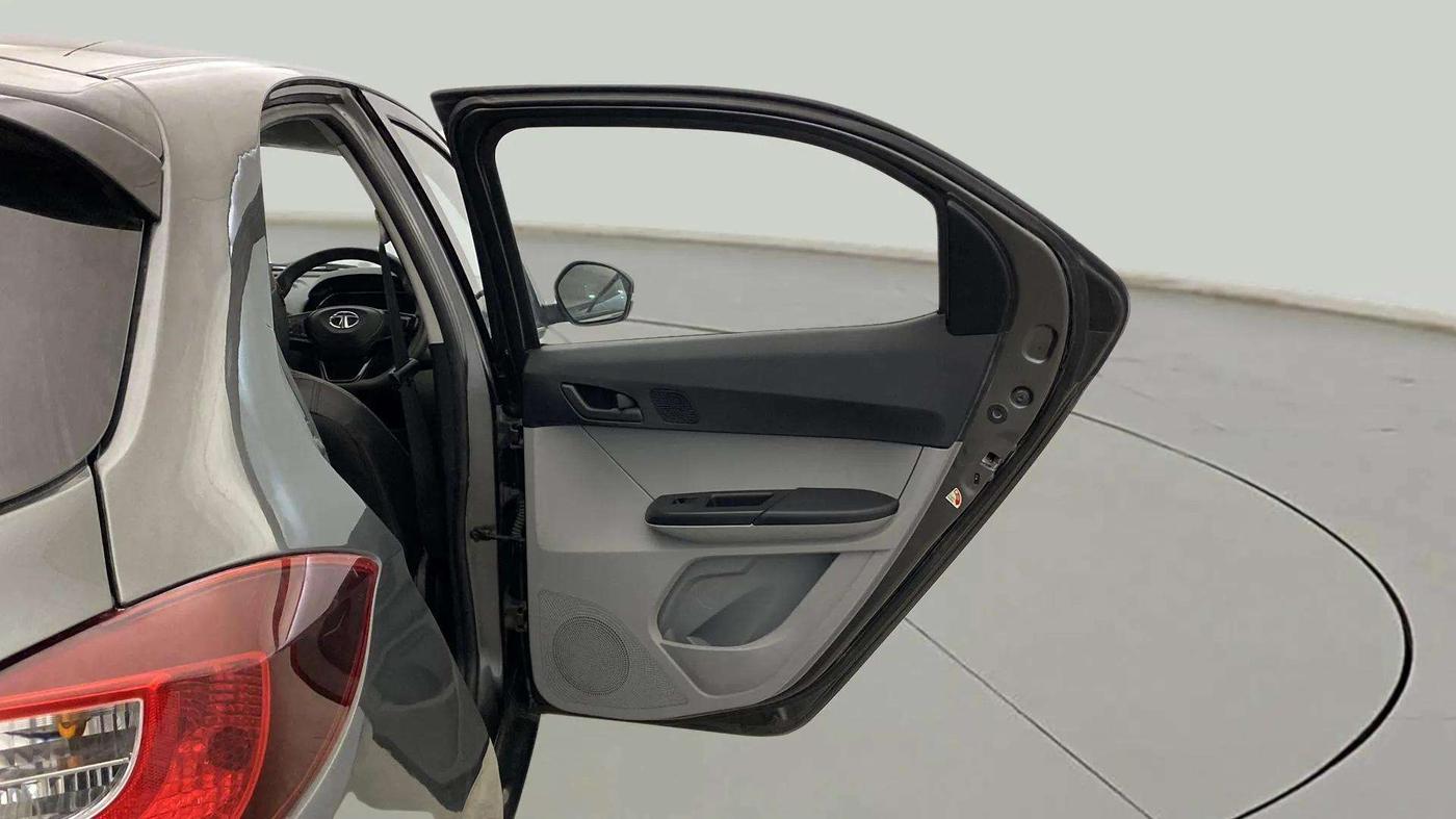 2021 Tata Tiago XT PETROL, Petrol, Manual, 21,033 km, RHS Rear Door
