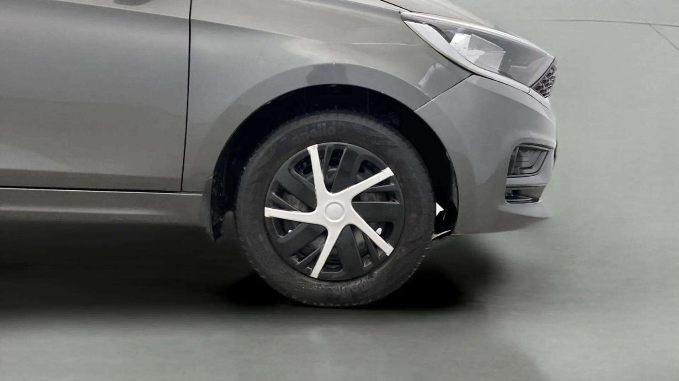 2021 Tata Tiago XT PETROL, Petrol, Manual, 21,033 km, Right Front Wheel