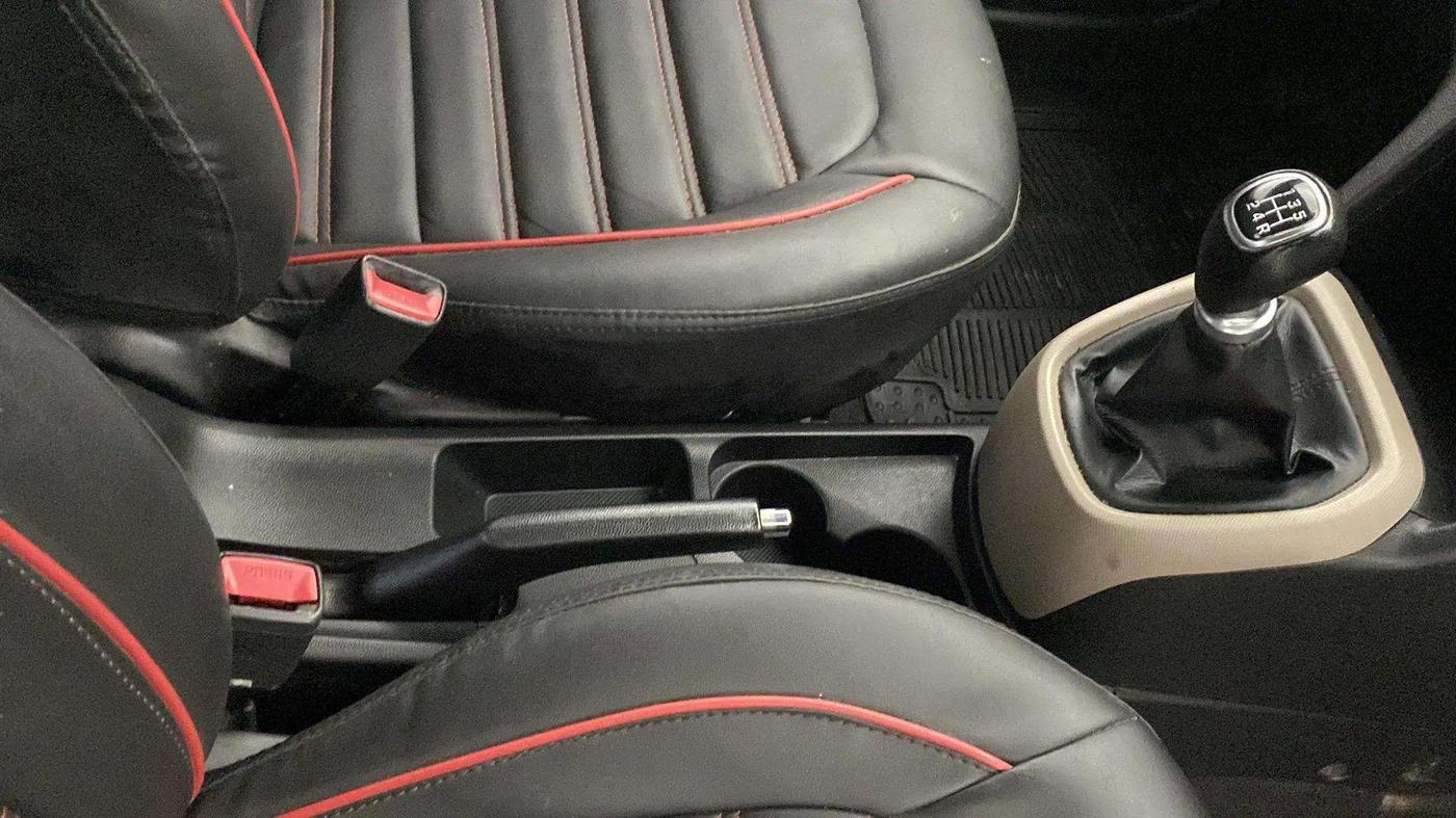 2019 Hyundai Grand i10 SPORTZ 1.2 KAPPA VTVT, Petrol, Manual, 24,994 km, Gear Lever