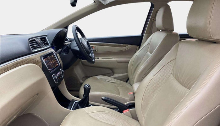 2020 Maruti Ciaz ALPHA 1.5 SHVS PETROL, Petrol, Manual, 92,440 km, Right Side Front Door Cabin