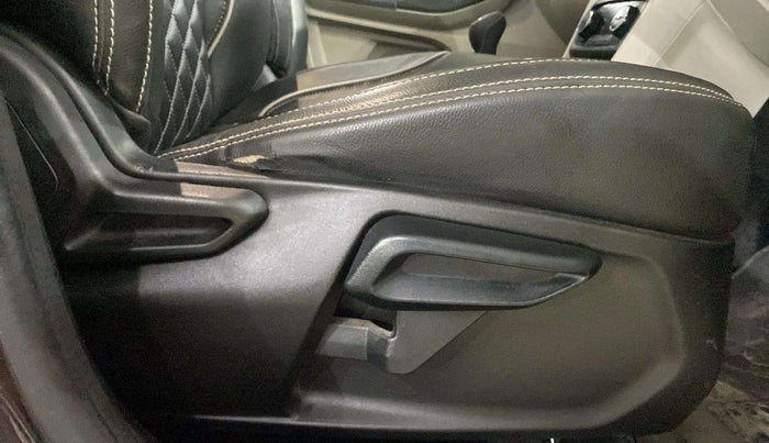 2022 Tata Tiago XZ PLUS CNG, CNG, Manual, 29,032 km, Driver Side Adjustment Panel