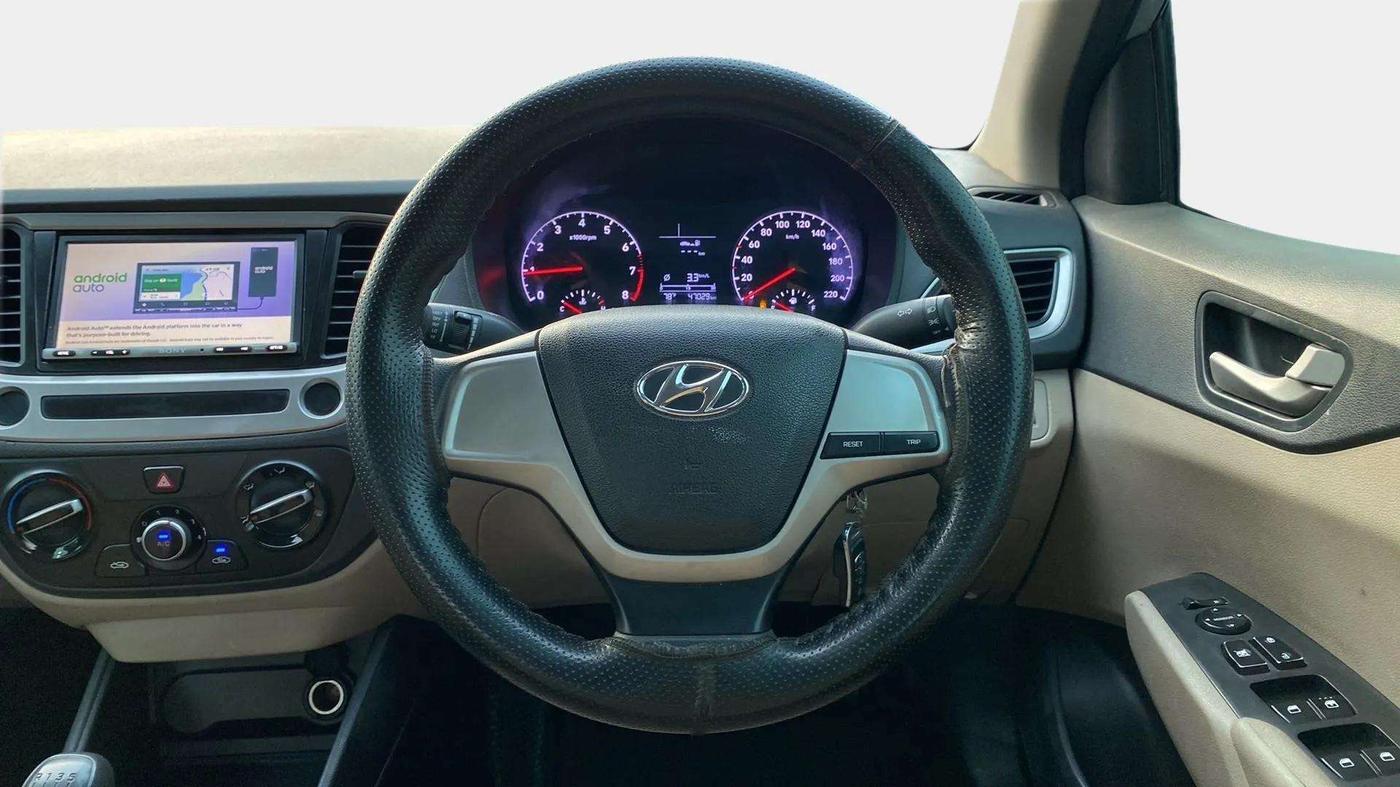 2019 Hyundai Verna 1.4 E PETROL, CNG, Manual, 47,025 km, Steering Wheel Close Up