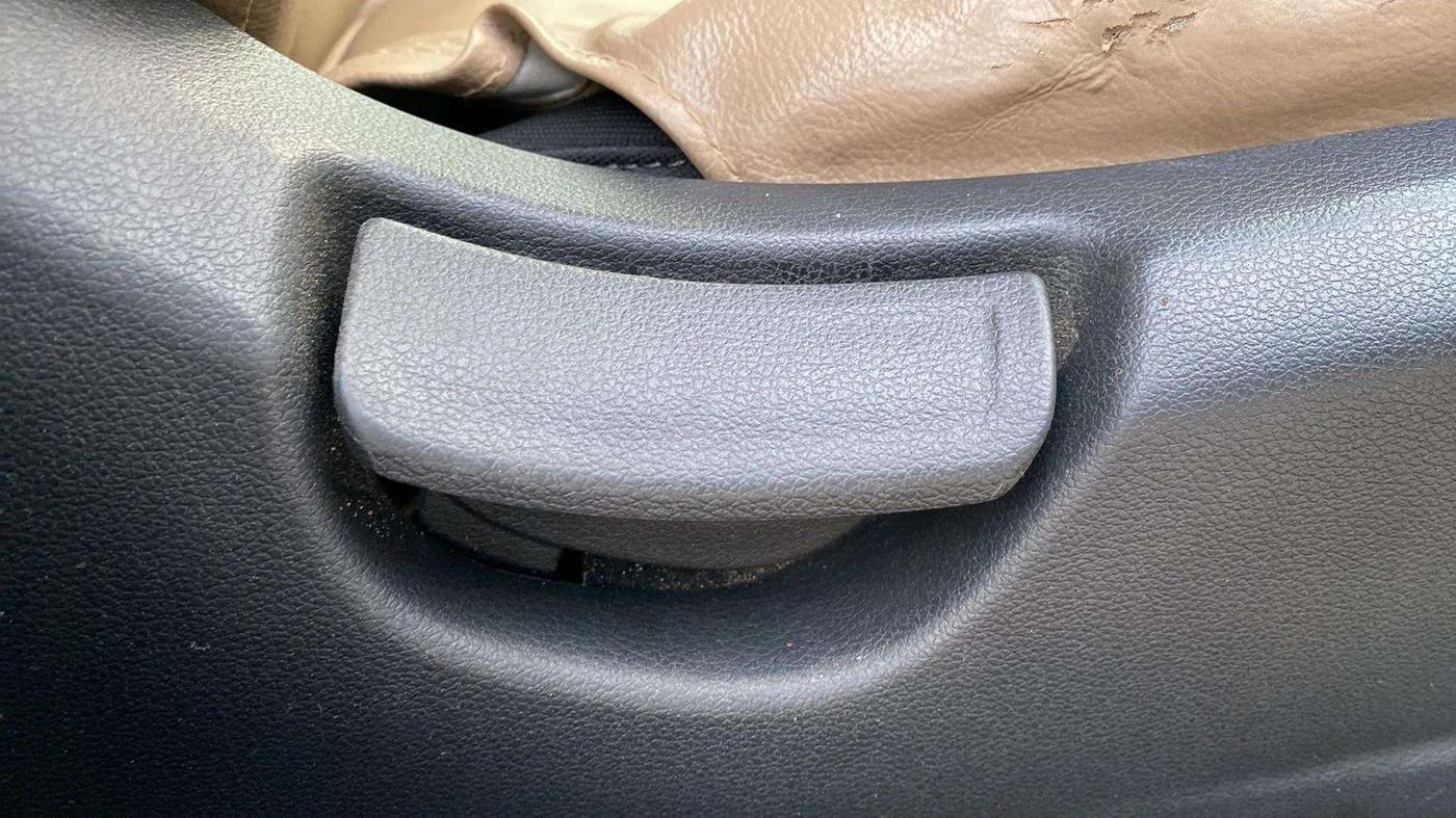2019 Hyundai Verna 1.4 E PETROL, CNG, Manual, 47,025 km, Driver Side Adjustment Panel
