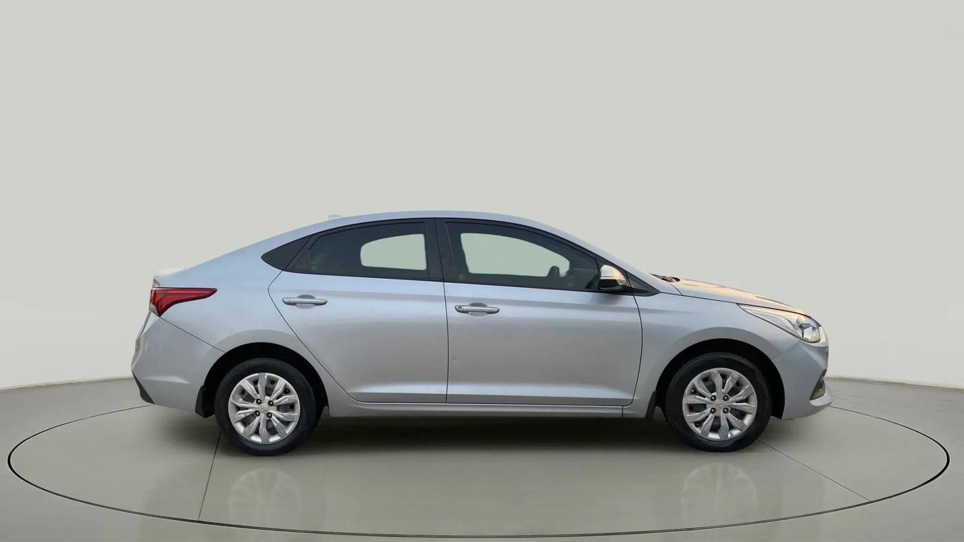2019 Hyundai Verna 1.4 E PETROL, CNG, Manual, 47,025 km, Right Side