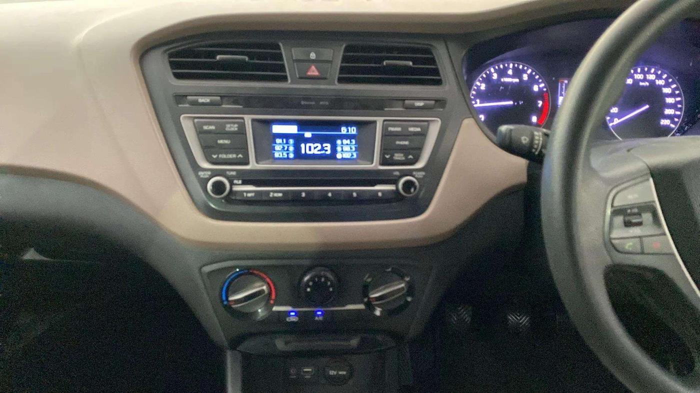 2016 Hyundai Elite i20 MAGNA 1.2, Petrol, Manual, 74,841 km, Air Conditioner
