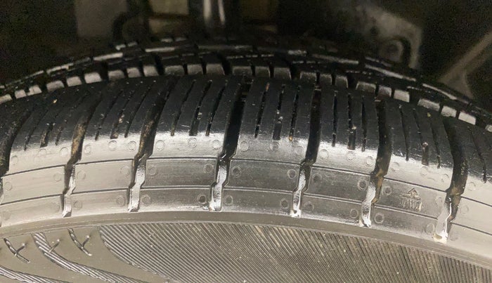 2013 Ford Ecosport TITANIUM 1.5L PETROL AT, Petrol, Automatic, 59,144 km, Right Front Tyre Tread