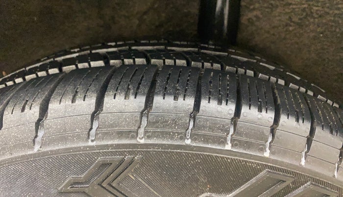 2013 Ford Ecosport TITANIUM 1.5L PETROL AT, Petrol, Automatic, 59,144 km, Left Rear Tyre Tread