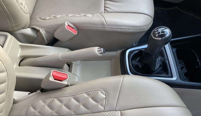 2021 Maruti Dzire VXI, Petrol, Manual, 12,986 km, Gear Lever