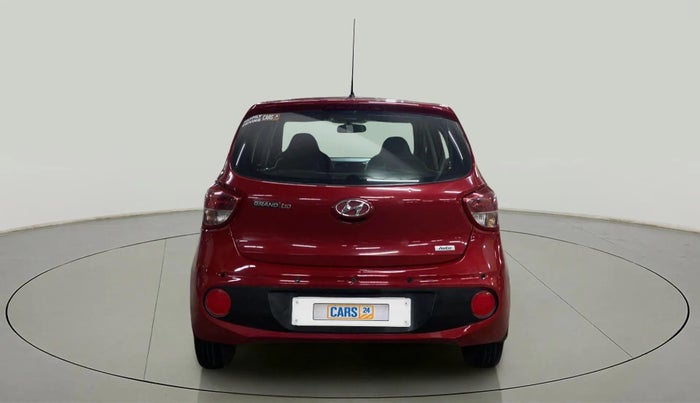 2017 Hyundai Grand i10 MAGNA AT 1.2 KAPPA VTVT, Petrol, Automatic, 28,645 km, Back/Rear