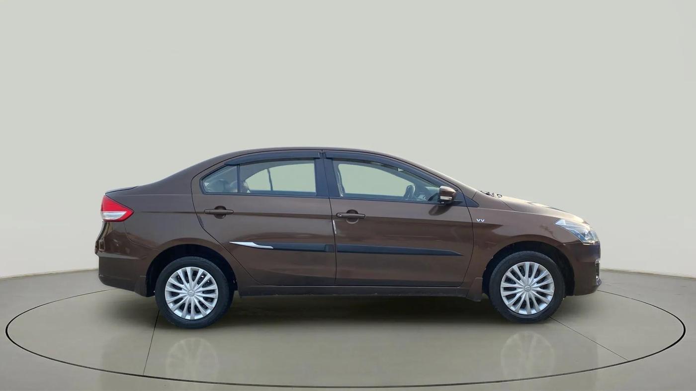 2016 Maruti Ciaz VXI (O), Petrol, Manual, 88,037 km, Right Side