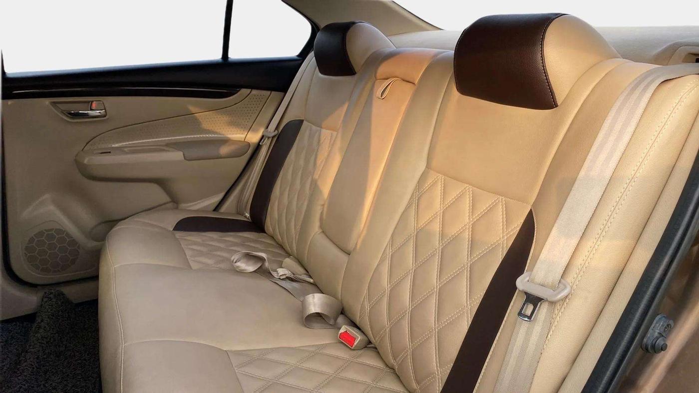 2016 Maruti Ciaz VXI (O), Petrol, Manual, 88,037 km, Right Side Rear Door Cabin