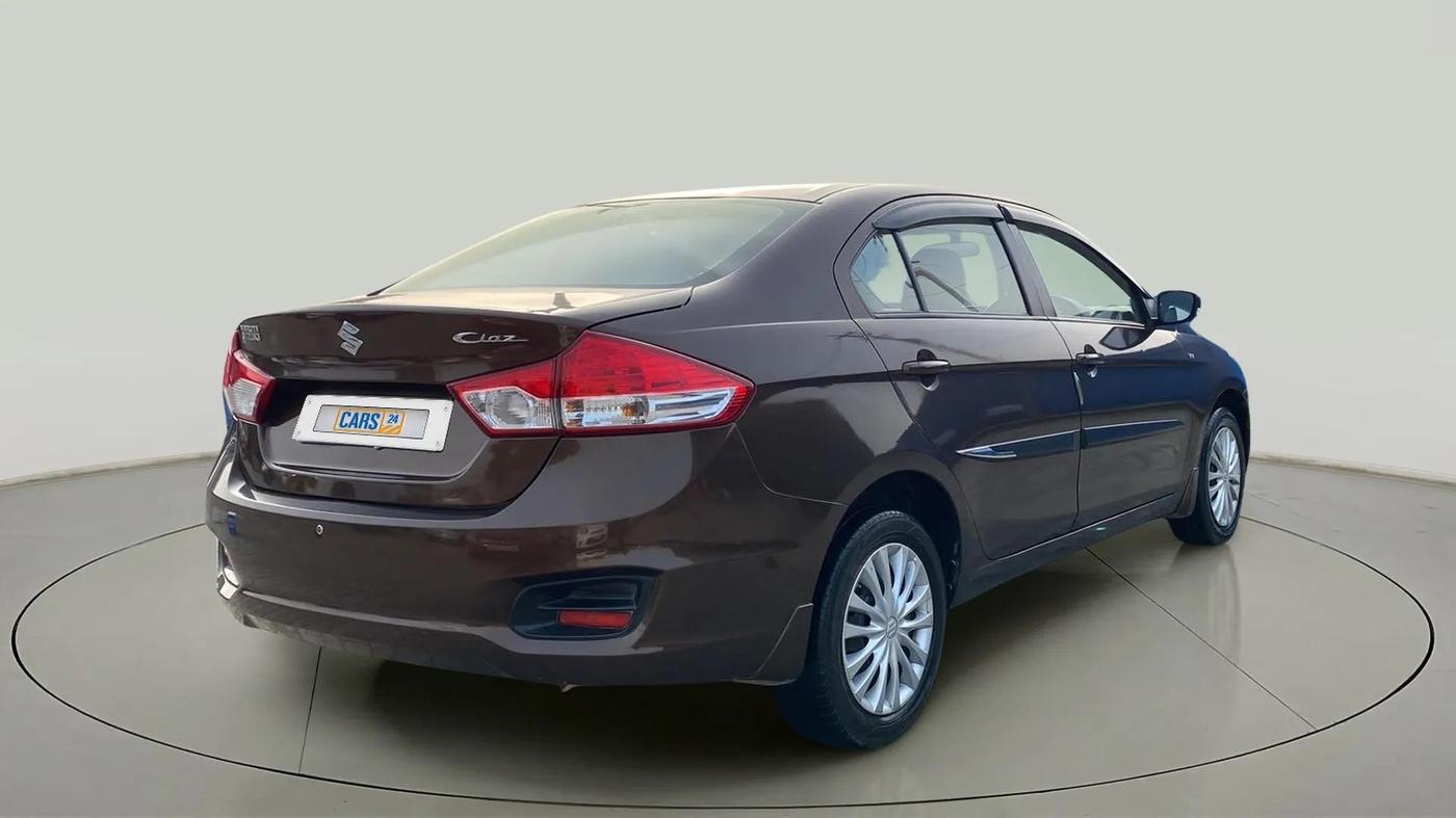 2016 Maruti Ciaz VXI (O), Petrol, Manual, 88,037 km, Right Back Diagonal