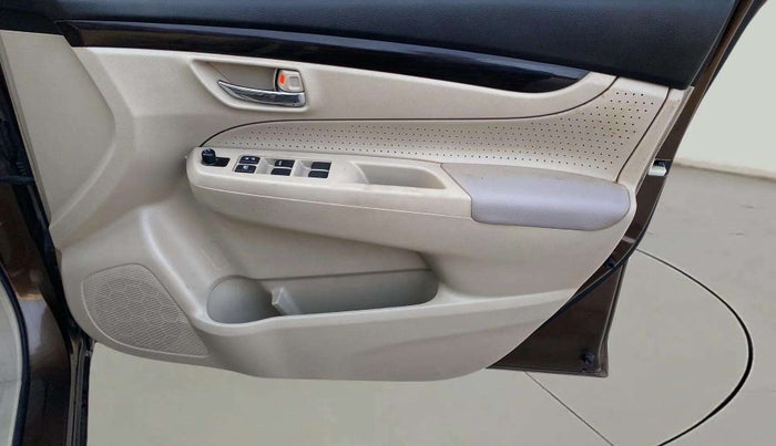 2016 Maruti Ciaz VXI (O), Petrol, Manual, 88,021 km, Driver Side Door Panels Control