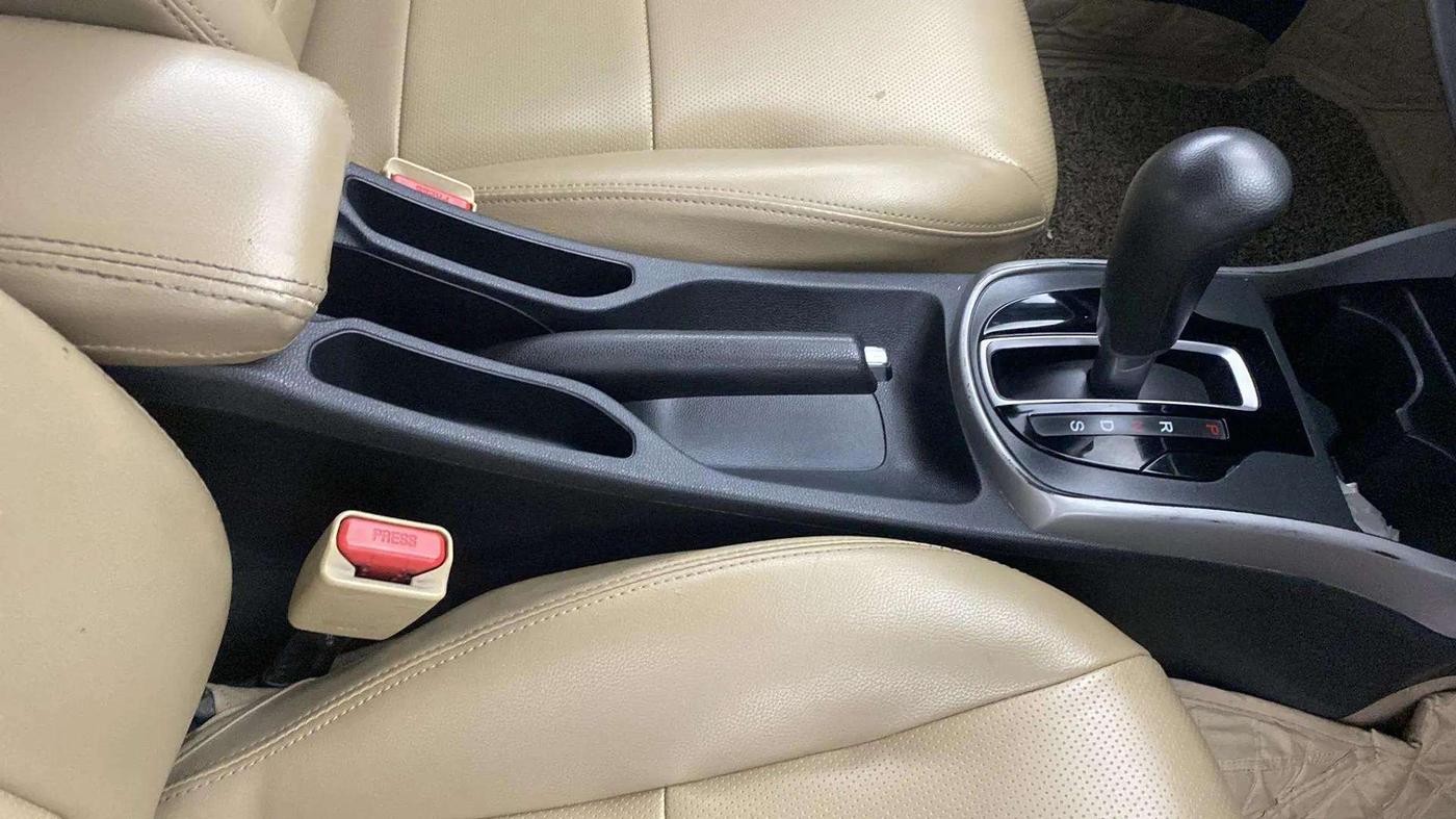 2018 Honda City 1.5L I-VTE V CVT, Petrol, Automatic, 64,021 km, Gear Lever