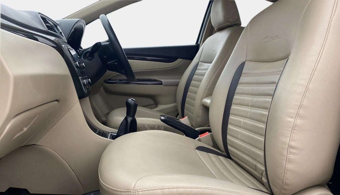 2017 Maruti Ciaz ZXI, Petrol, Manual, 61,707 km, Right Side Front Door Cabin