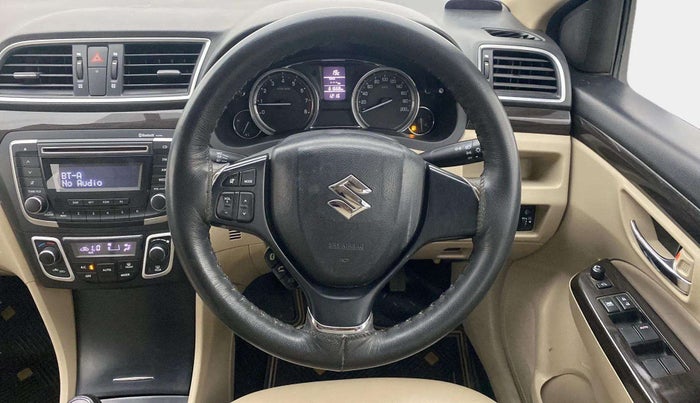 2017 Maruti Ciaz ZXI, Petrol, Manual, 61,707 km, Steering Wheel Close Up