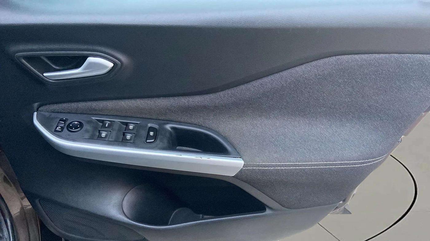 2022 Nissan MAGNITE XV PREMIUM, Petrol, Manual, 22,357 km, Driver Side Door Panels Control