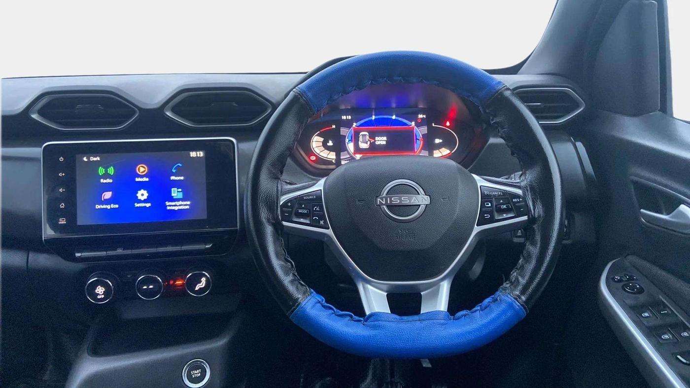 2022 Nissan MAGNITE XV PREMIUM, Petrol, Manual, 22,357 km, Steering Wheel Close Up