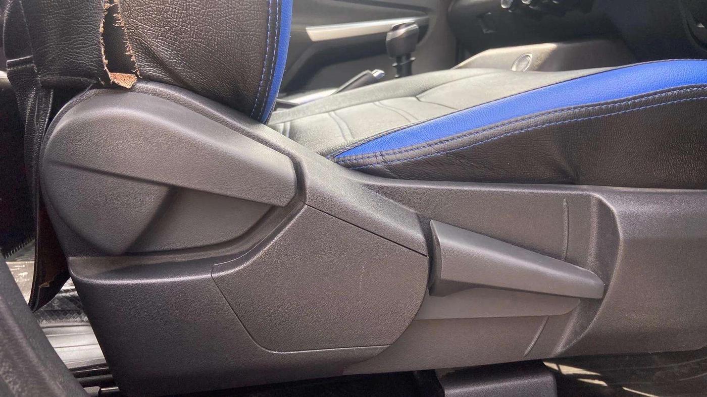 2022 Nissan MAGNITE XV PREMIUM, Petrol, Manual, 22,357 km, Driver Side Adjustment Panel
