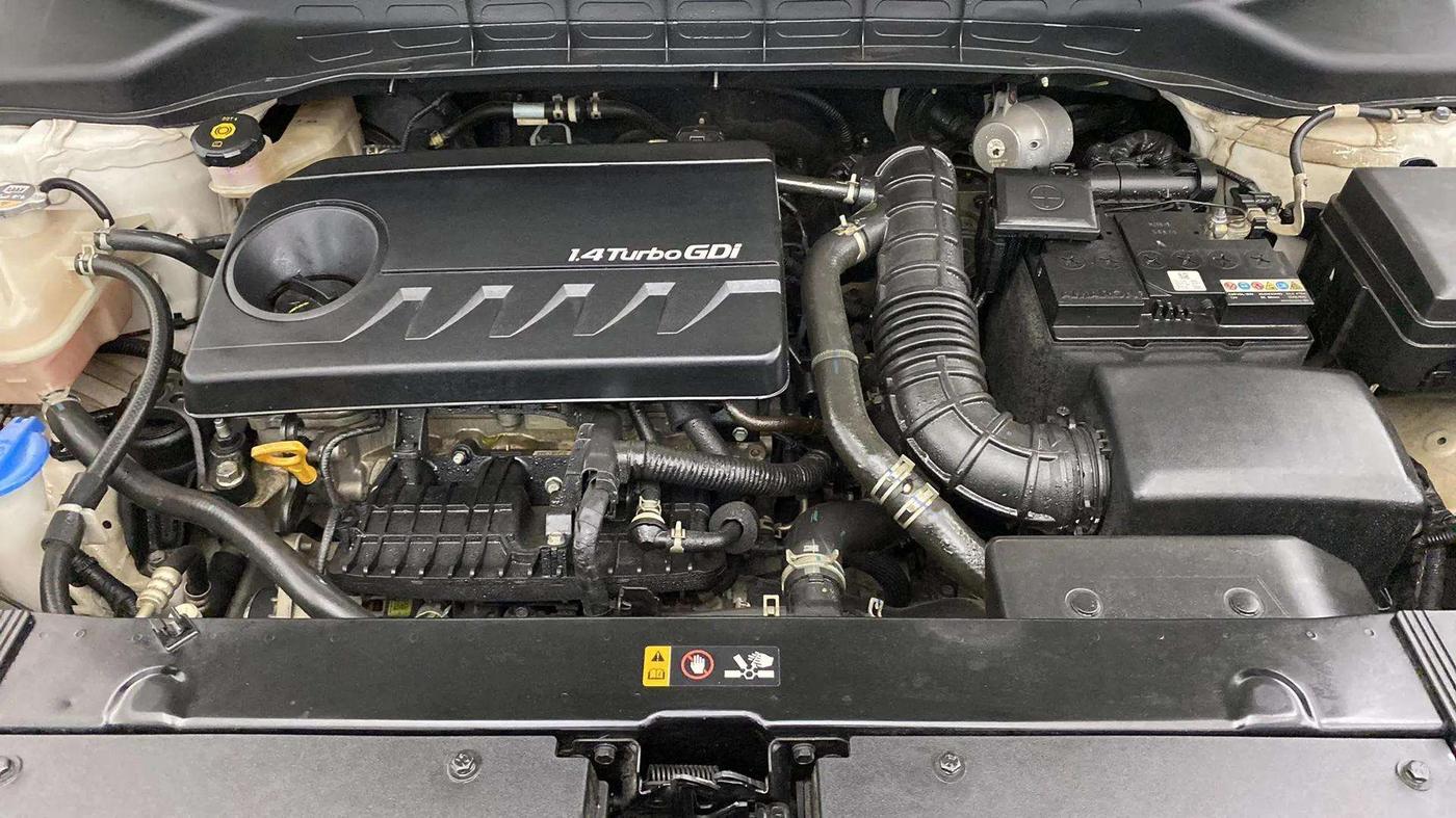 2022 KIA CARENS PREMIUM 1.4 PETROL 7 STR, Petrol, Manual, 37,392 km, Engine View