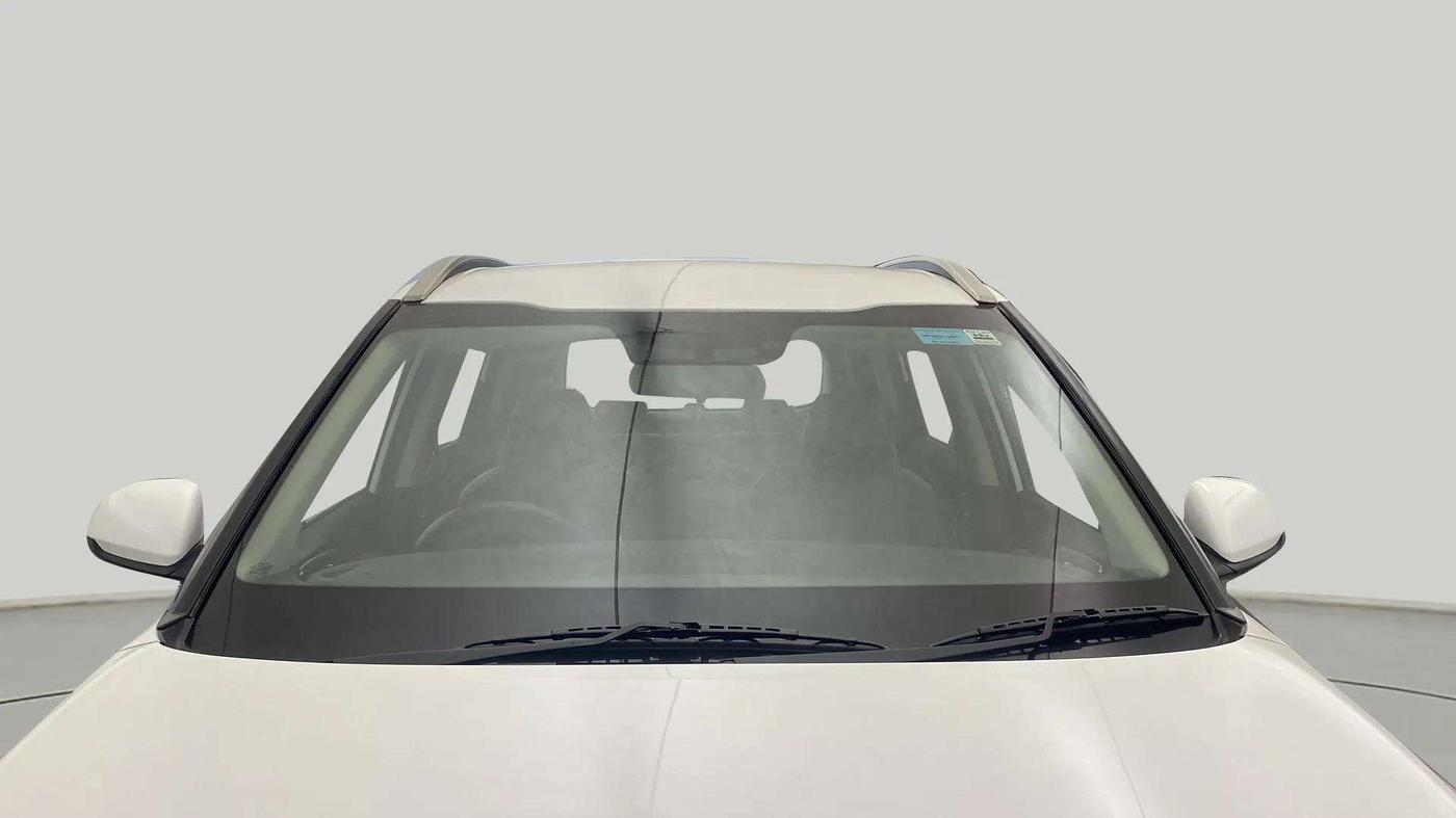 2022 KIA CARENS PREMIUM 1.4 PETROL 7 STR, Petrol, Manual, 37,392 km, Front Windshield