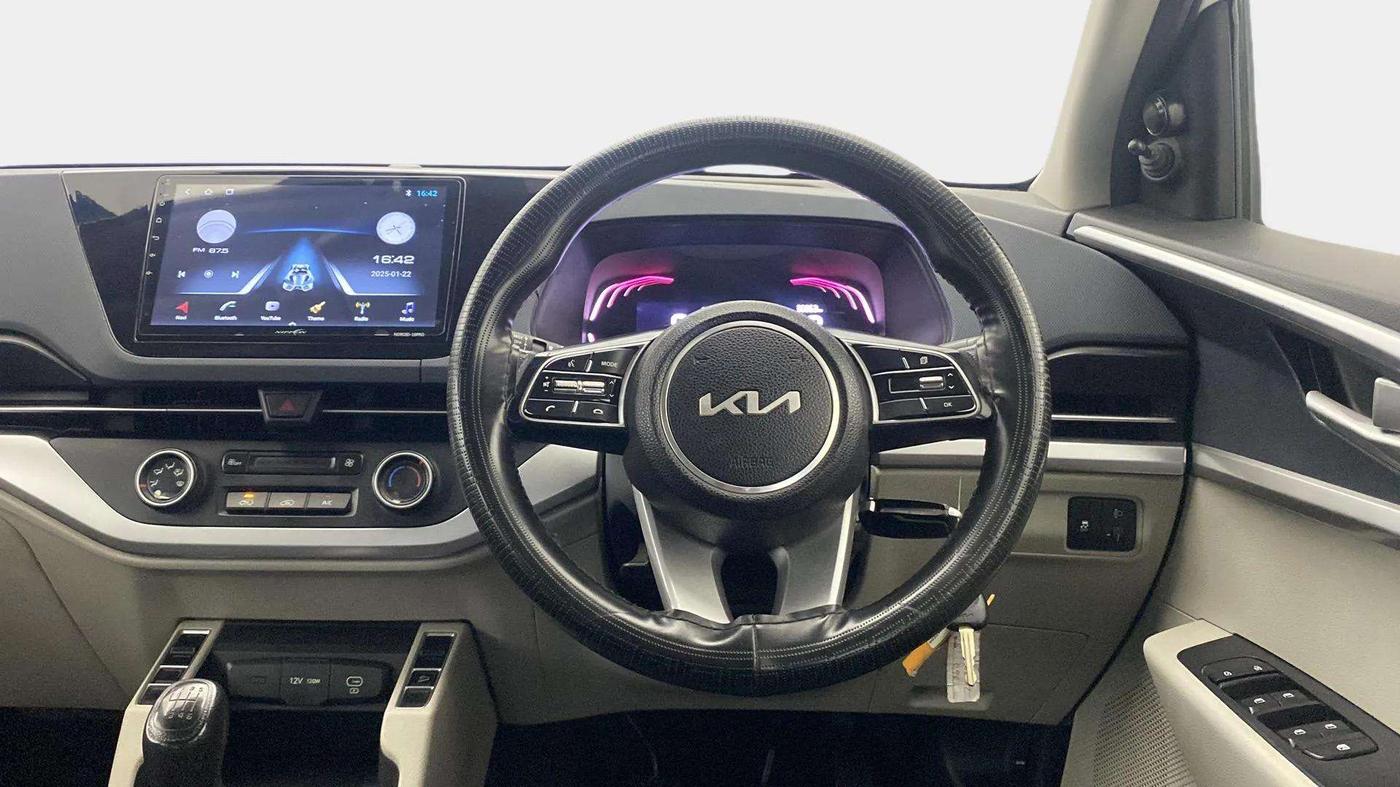 2022 KIA CARENS PREMIUM 1.4 PETROL 7 STR, Petrol, Manual, 37,392 km, Steering Wheel Close Up